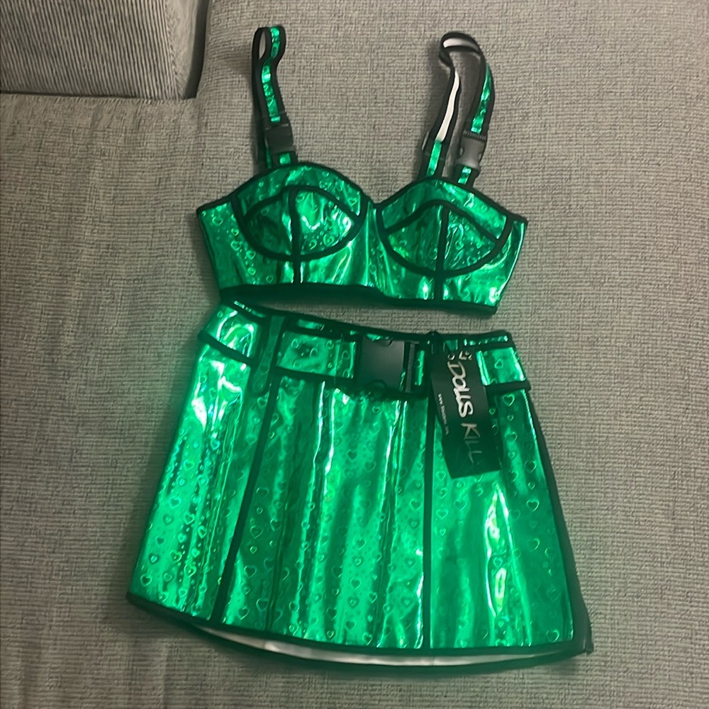 Green heart Halloween 2 piece set.